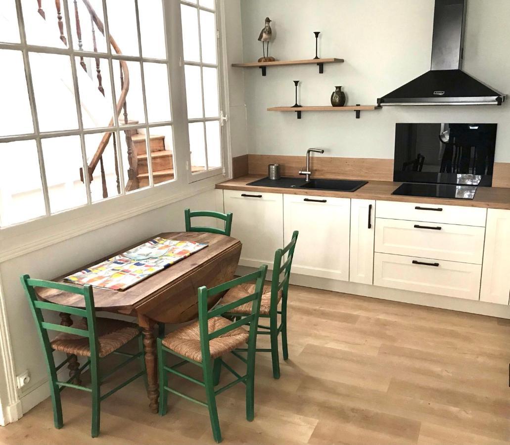 Holiday home Maison De *